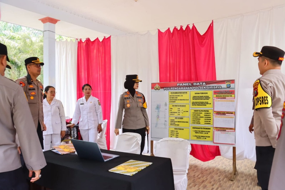 Kapolres Tebingtinggi Cek Kesiapan Pos Pengamanan Idul Fitri, Serahkan Paket Ke Personel