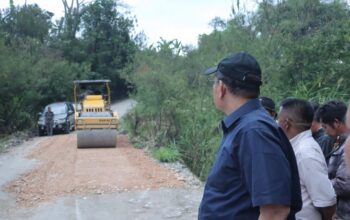 Bupati Dairi Monitoring Perbaikan Jalan Siboras – Dolok Tolong
