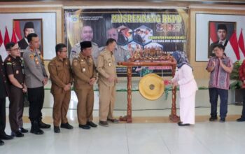 Dorong Kolaborasi Strategis, Wabup Dairi Perkuat Sinergi KARDAPAK Di Musrenbang Pakpak Bharat