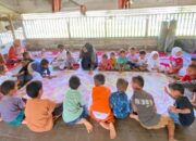 Kembalikan Keceriaan Anak Korban Banjir, Tim PKM Unsam Trauma Healing Melalui Ecotherapy