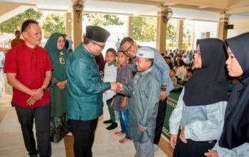 SDIT Nurul ‘Ilmi Kota Padangsidimpuan Santuni Fakir Miskin Dan Anak Yatim