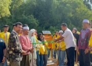 Mahasiswa UTU Serahkan Alat Early Warning System Banjir ke Desa Gajah Ayee