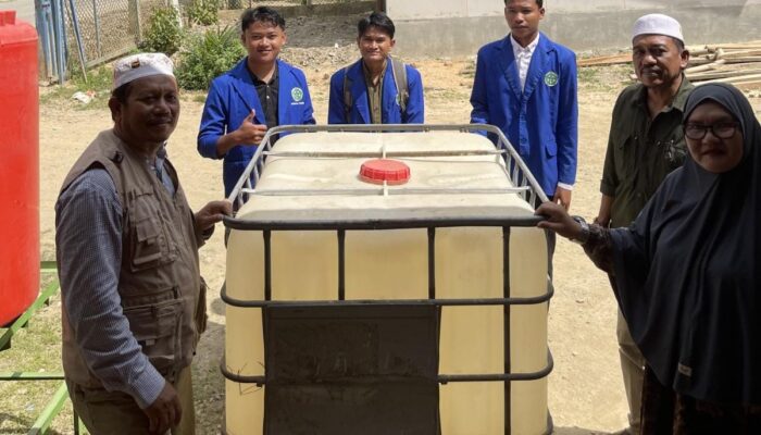 Universitas Samudra Distribusikan Sarana Air Bersih bagi Masyarakat di Desa Masjid Tamiang