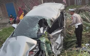 Innova Tersambar KA Sri Billah Utama Di Sergai, Pengemudi Luka Parah