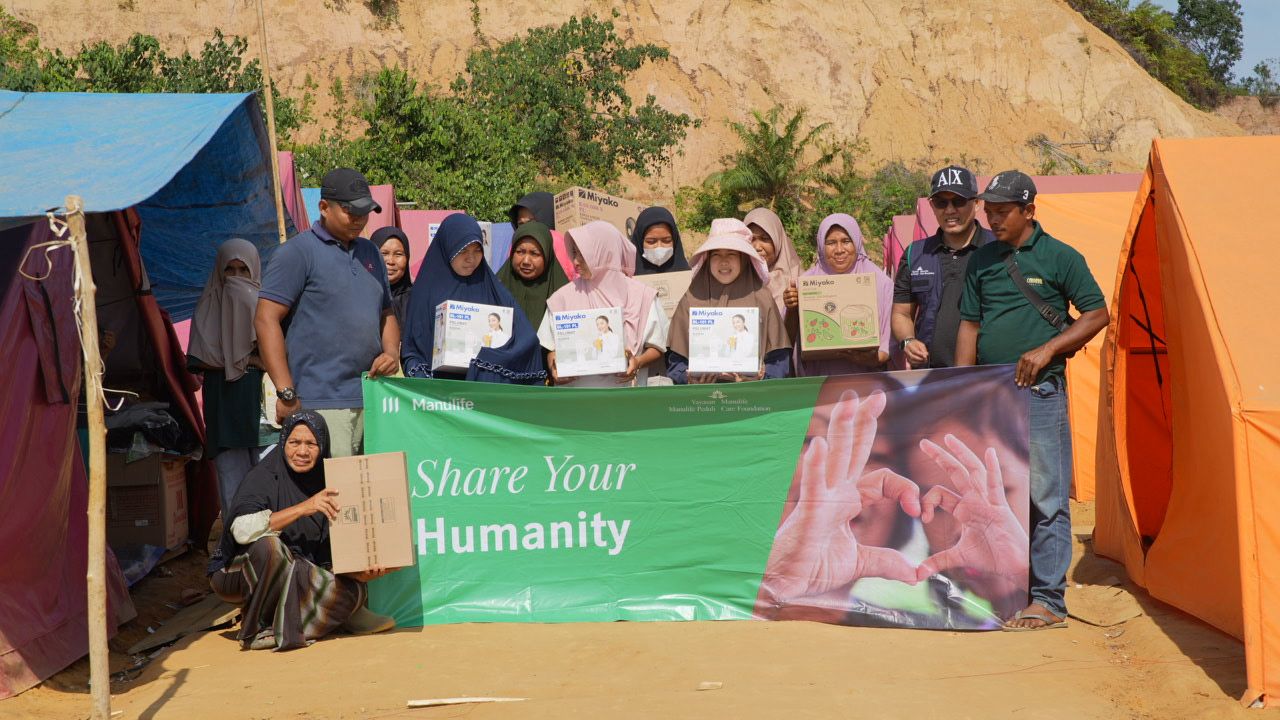 Manulife Indonesia Salurkan Bantuan Bagi Korban Banjir Dan Longsor Di Aceh Tamiang