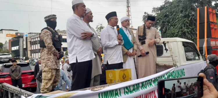 Seribuan Umat Islam Ikuti Aksi Damai Dukung SE Wali Kota Soal Penataan Daging Non Halal