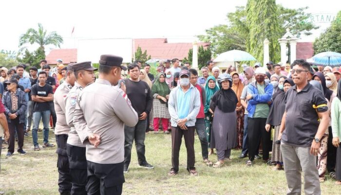 Polres Aceh Singkil Kawal Aksi Demo Desak Pengesahan APBK