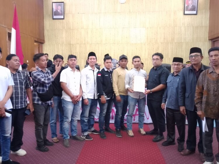 Mahasiswa–Warga Desak DPRK Bener Meriah Bentuk Pansus Dugaan Mark Up Daging Meugang