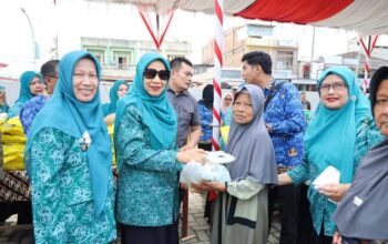 Ratusan Paket Pangan Murah TP PKK Madina Terjual dalam Waktu Singkat