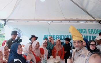 Direktur Badan Gizi Nasional Apresiasi Produk Olahan UMKM Mumtaza Desa Pematang Biara