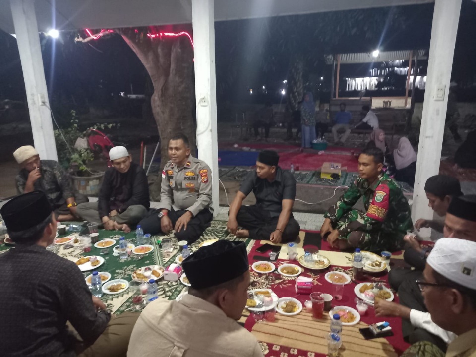 Pererat Silaturrahmi, Polsek Peureulak Timur Bukber Dengan Muspika Dan Tomas
