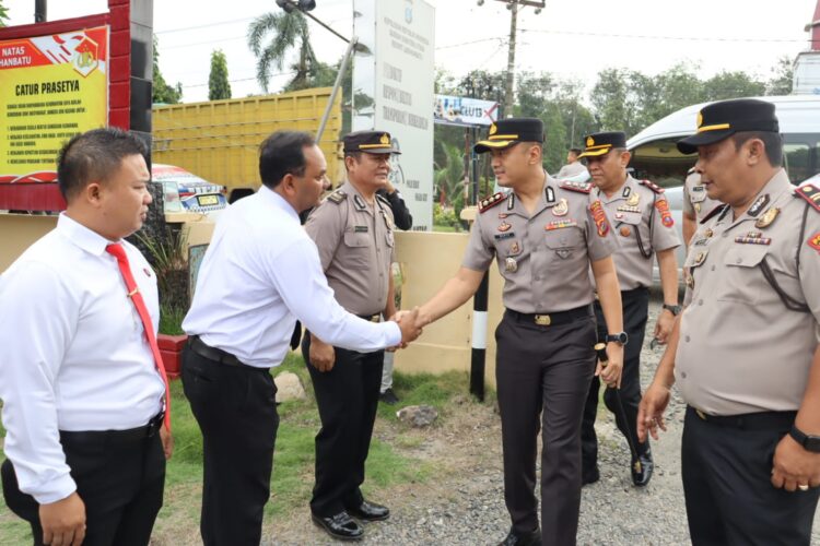 Kapolres Labuhanbatu Cek Kesiapan Polsek Aek Natas dan Marbau di Bulan Suci Ramadhan
