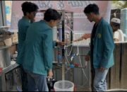 Mahasiswa Umuslim Hadirkan Mesin Filter Air Untuk Warga Korban Banjir Peusangan