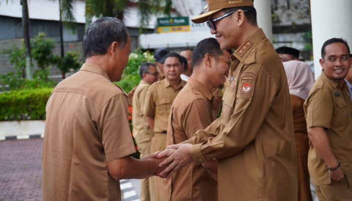 Usai Dinonaktifkan Selama 3 Bulan, H. Mirwan Kembali Aktif Bekerja Sebagai Bupati Aceh Selatan