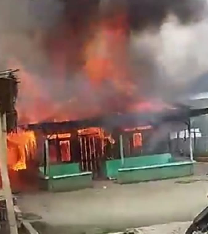 Rumah Terbakar, Pasutri Tewas Berpelukan