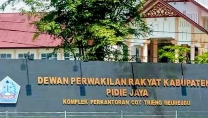 DPRK Pijay Ibarat “Boh Itek Masen” Dalam Kuali, Tak Berani Naik, Tak Berani Peduli