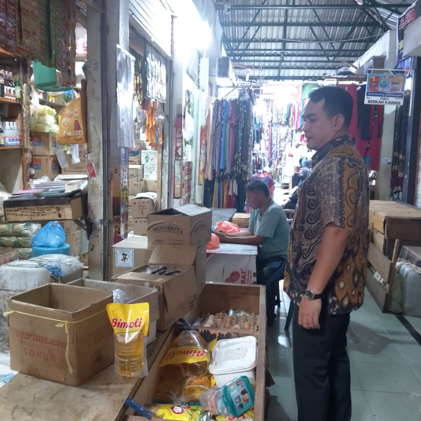 Stabilkan Harga Minyak Goreng, Bulog Sumut Terus Gelontorkan Pasokan