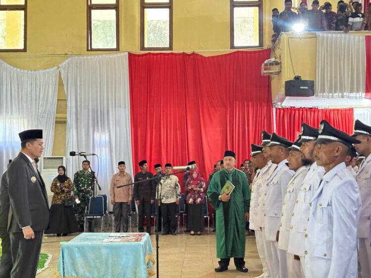 Bupati Mirwan Lantik 152 Keuchik Hasil Pilchiksung Serentak 2025