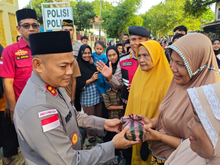 Polres Sabang Bagikan Takjil di Bulan Ramadhan, Wujud Kepedulian dan Pererat Silaturahmi