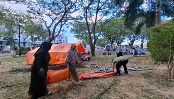 Korban Banjir Dirikan Tenda di Kantor Bupati Bireuen, Tuntut Tempat Tinggal yang Layak
