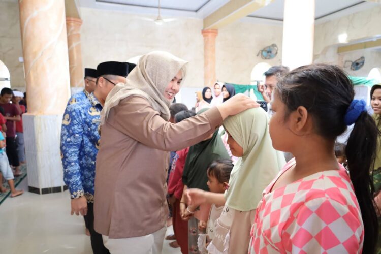 Wabup Madina Ajak Masyarakat Pelihara Anak Yatim