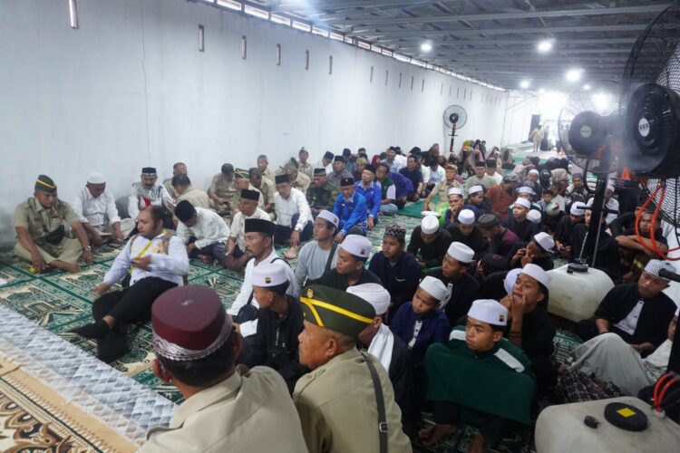 Senyum Santri dan Motivasi Purnawirawan: Potret Hangat Buka Puasa PPAD Sumut di Ponpes Mazilah Darussalam