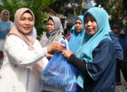 DWP Unimed Bagikan 256 Paket Sedekah Ramadhan Untuk Tenaga Kebersihan