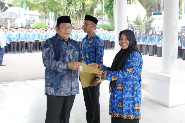 Wali Kota Sabang Serahkan SK 768 PPPK Paruh Waktu
