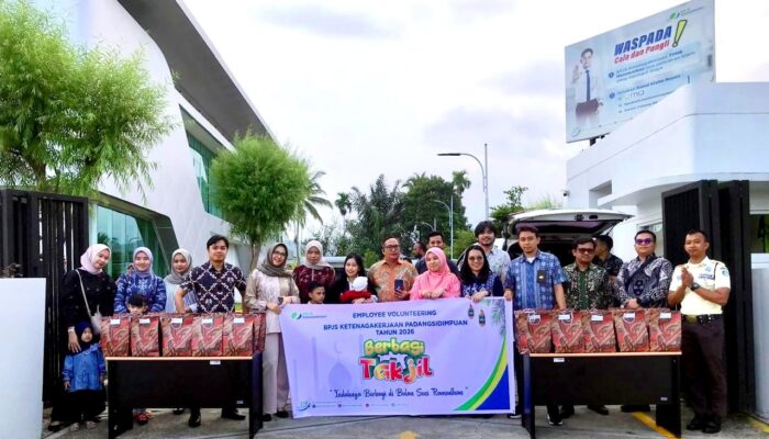 Wujud Kepedulian Sosial, BPJS Ketenagakerjaan Padangsidimpuan Adakan Employee Volunteering Berbagi Takjil