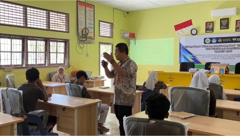 Pulihkan Pembelajaran Pascabanjir, Dosen FKIP Unsam Implementasikan Modul Mitigasi Bencana Di Manyak Payed