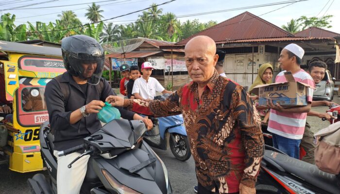 Camat Panyabungan Utara Apresiasi Giat Berbagi Takjil Korwasis
