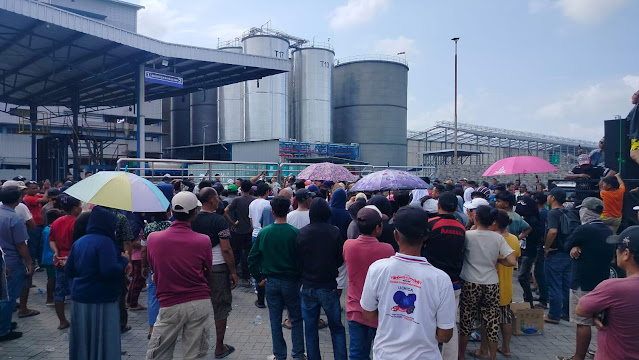 Ribuan Warga Unjuk Rasa Di PT Agro Raya Mas Medan Labuhan
