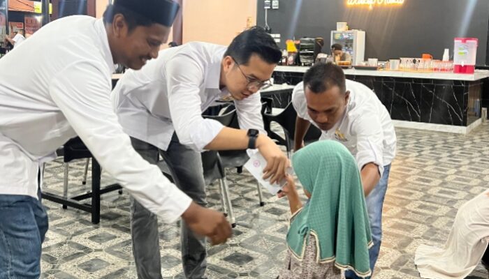 Berbagi Kebahagiaan, Ketua Kadin Aceh Tenggara Santuni Puluhan Anak Yatim