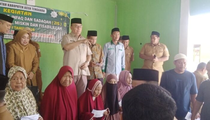 Penyaluran ZIS, Bupati Agara: Doakan Para Muzakki Bertambah Rezeki