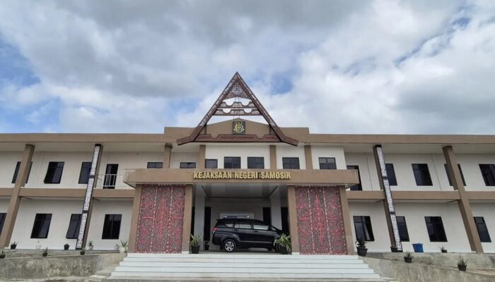 Penetapan Kadis Sosial Tersangka Korupsi Dinilai Tak Profesional, Kejari Samosir Bungkam