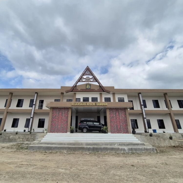 Penetapan Kadis Sosial Tersangka Korupsi Dinilai Tak Profesional, Kejari Samosir Bungkam