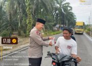 Berkah Ramadhan, Polres Padang Lawas Bagikan Ratusan Takjil