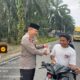 Berkah Ramadhan, Polres Padang Lawas Bagikan Ratusan Takjil