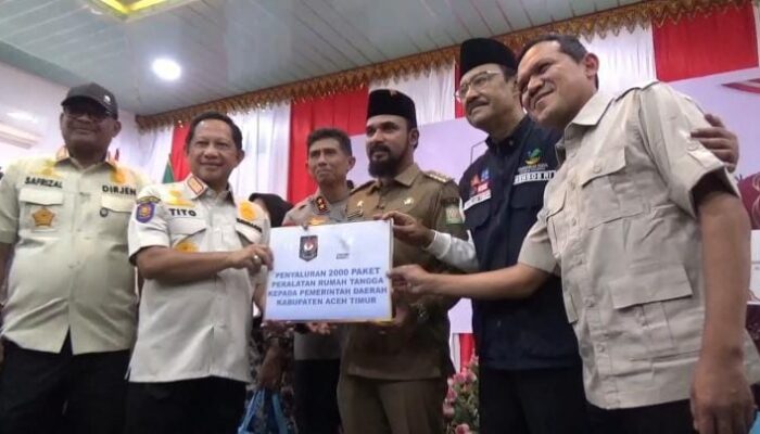 Bupati Aceh Timur Al-Farlaky Terima Bantuan Rp100 Miliar dari Mendagri dan Mensos