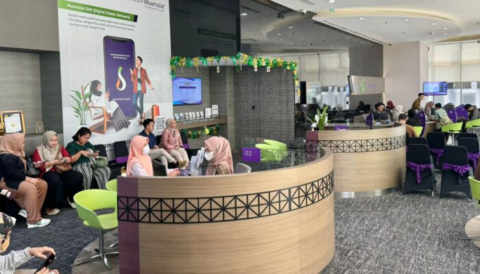 Pelayanan Nasabah di Kantor Cabang Muamalat Tower Jelang Libur Lebaran