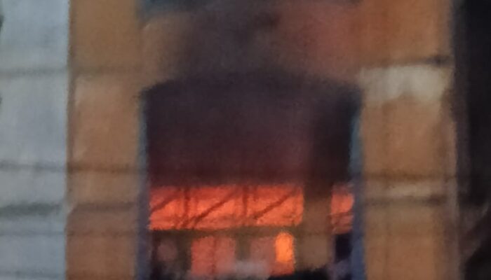 Ruko Berlantai Tiga Di Samping Mall Suzuya Langsa Terbakar