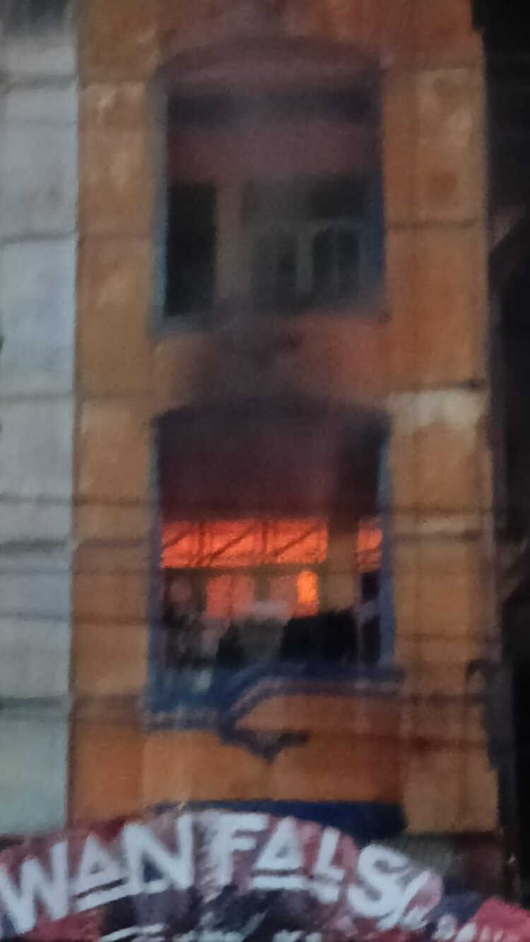 Ruko Berlantai Tiga Di Samping Mall Suzuya Langsa Terbakar