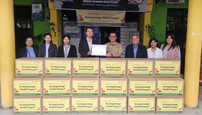 Gereja Tuhan Gelar Kampanye “Hold Hope!”, Salurkan Bantuan Pangan Untuk Warga Medan Petisah
