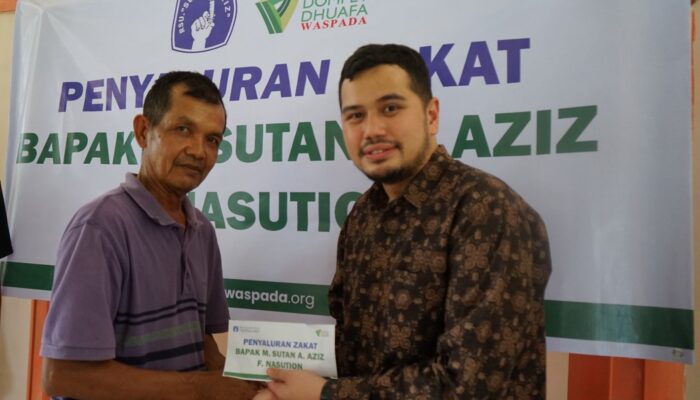 Ketua Yayasan RSU Sufina Aziz Sutan Aziz Tunaikan Zakat Melalui Dompet Dhuafa Waspada
