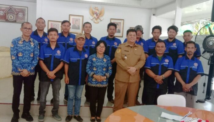 Bupati Vandiko Terima Audensi Pengurus SPSI Samosir