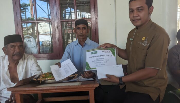 Parkside Meuligoe dan Portola Tiara Hotel Salurkan Zakat Fitrah Karyawan di Masjid Ujong Kalak