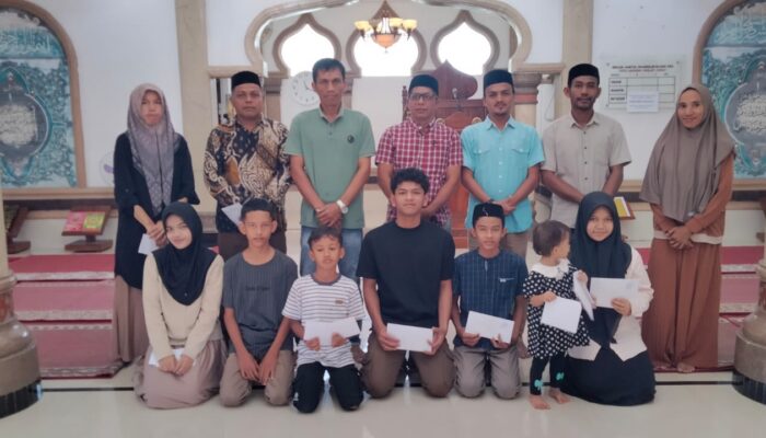 Himpunan Masyarakat Kemukiman Blang Ara Santuni 82 Anak Yatim dan Piatu