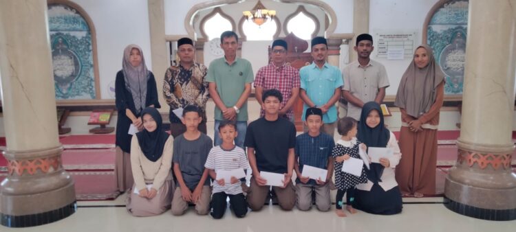 Himpunan Masyarakat Kemukiman Blang Ara Santuni 82 Anak Yatim dan Piatu