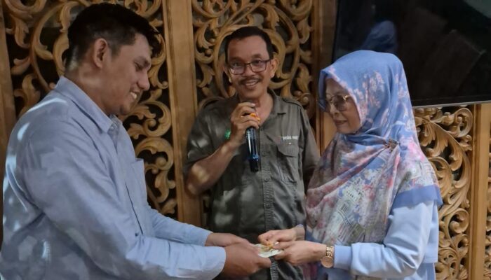 Zero Complain Tercapai, Perdana Mandiri Berikan Award
