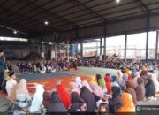 Semarak Sambut Idul Fitri, Ketua KOMBAT Deli Serdang Bagikan 300 Bingkisan Lebaran di Desa Sei Semayang dan Muliorejo